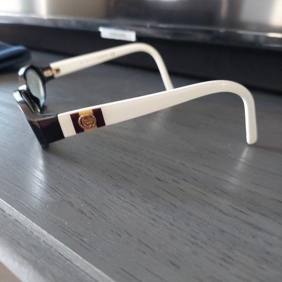 Gucci prescription glasses - Picture 4 of 4